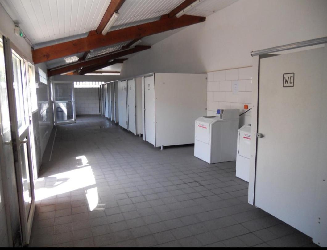 Vacances Familiales Dans Camping Avec Piscine Fréjus 外观 照片