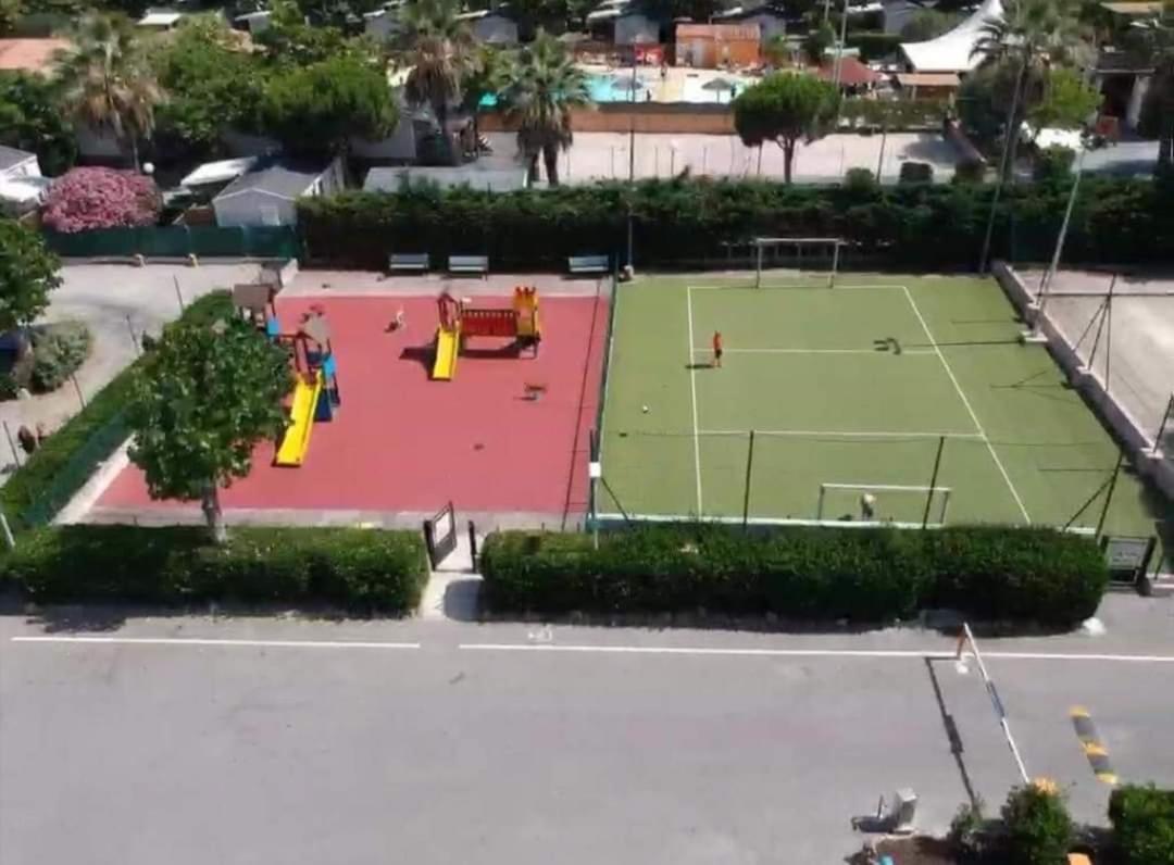 Vacances Familiales Dans Camping Avec Piscine Fréjus 外观 照片